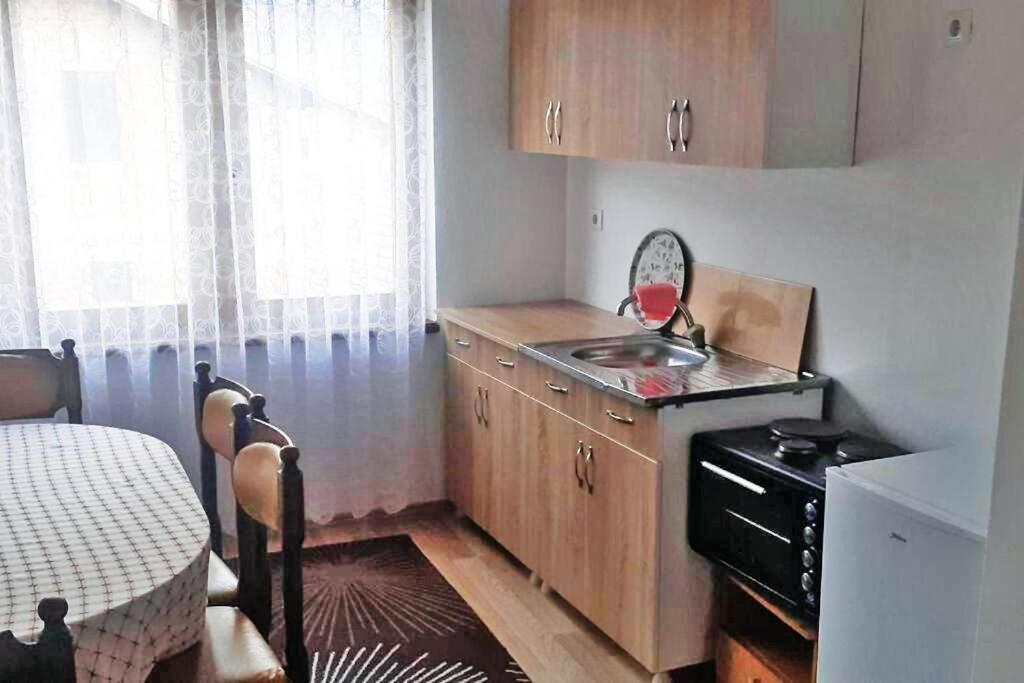 Lovely 1 Bedroom Within Walking Distance, Views Peje Dış mekan fotoğraf